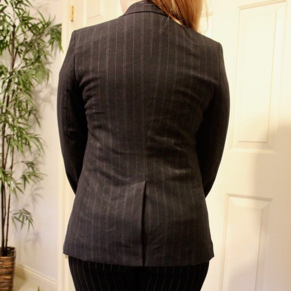 Banana Republic Navy Pinstripe Blazer Size 0 Small - Picture 2 of 7